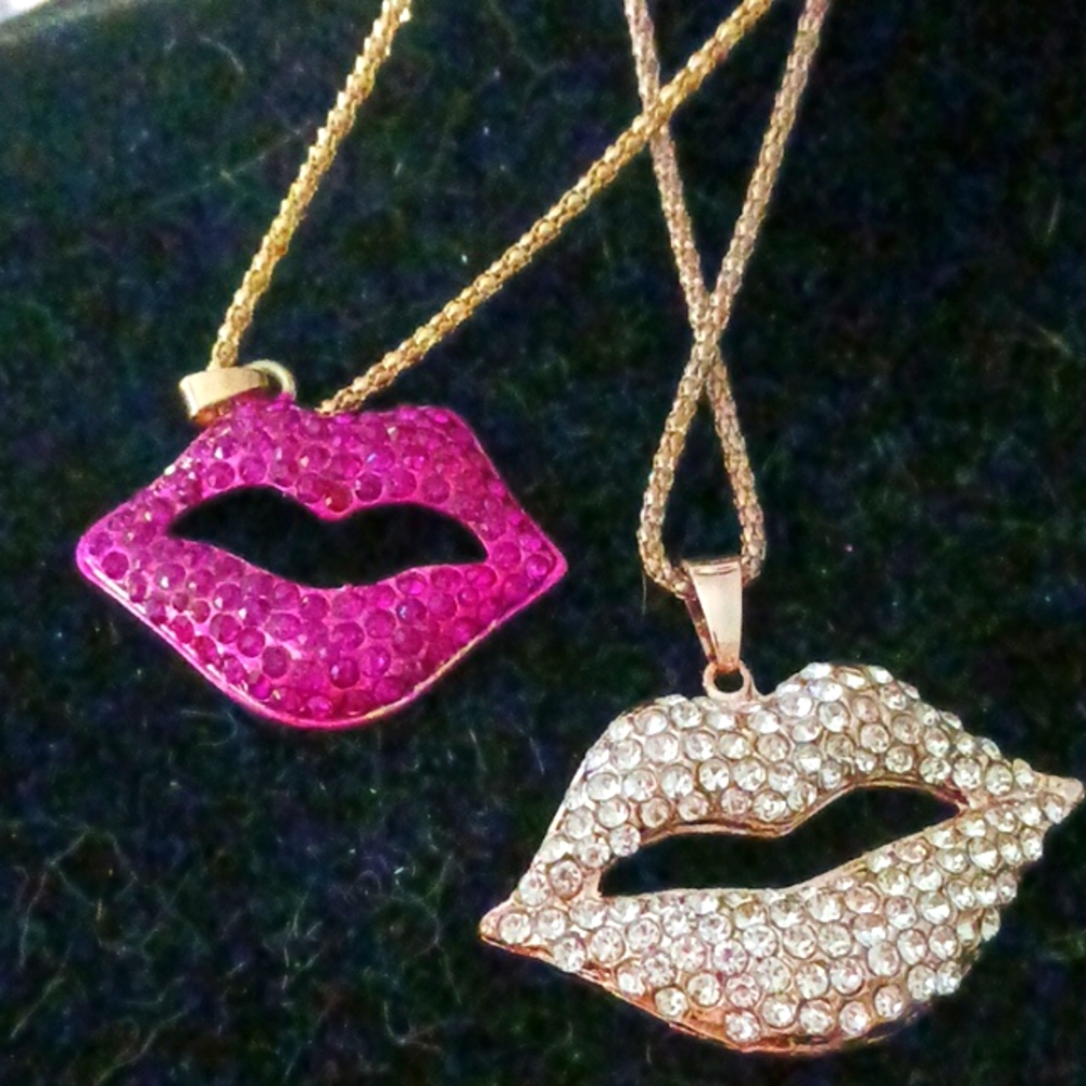 Crystal 💋 Lips Pendant Necklace